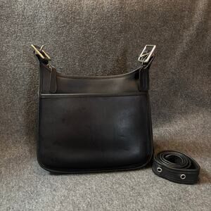 Vintage Coach legacy zip 9966 black and nickel